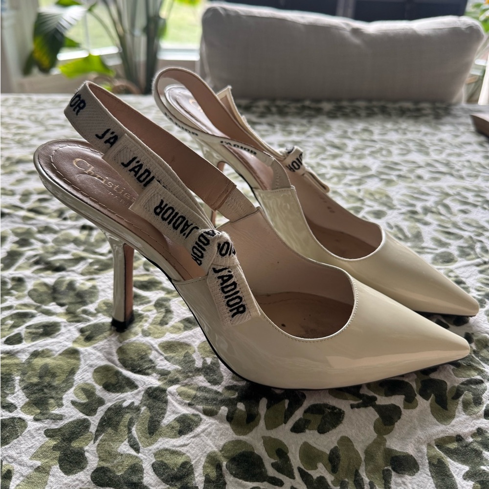Dior J'Adior Patent Cream Slingback Heels - Picture 4 of 12